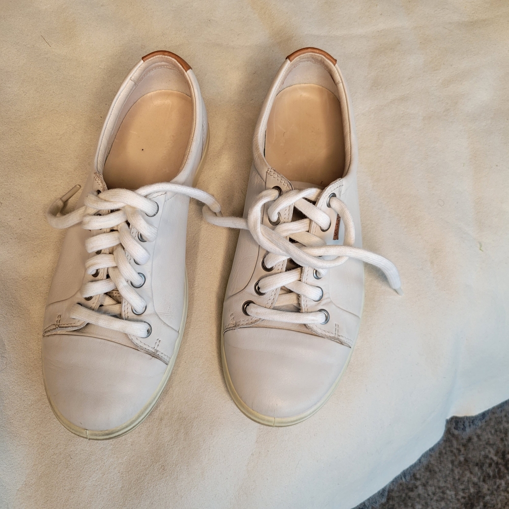 Ecco White Leather Lace-Up Sneakers with Tan Heel Tab 7